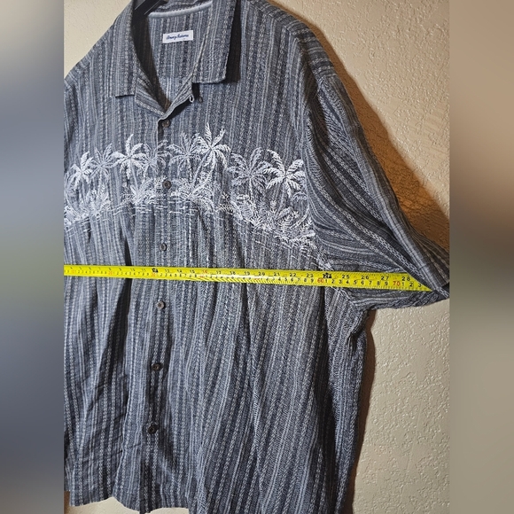TOMMY BAHAMA Camp Shirt 3XL Men’s fabric gray Short Sleeve Hawaiian Aloha - Picture 3 of 7